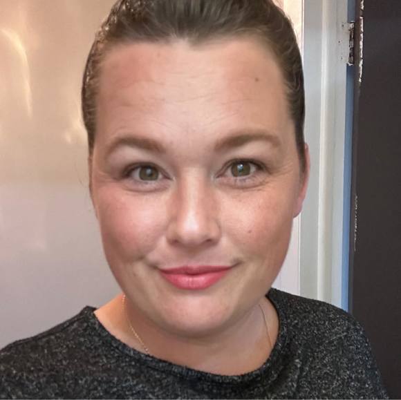 Meet your Posher, Dawn - Picture 1 of 1